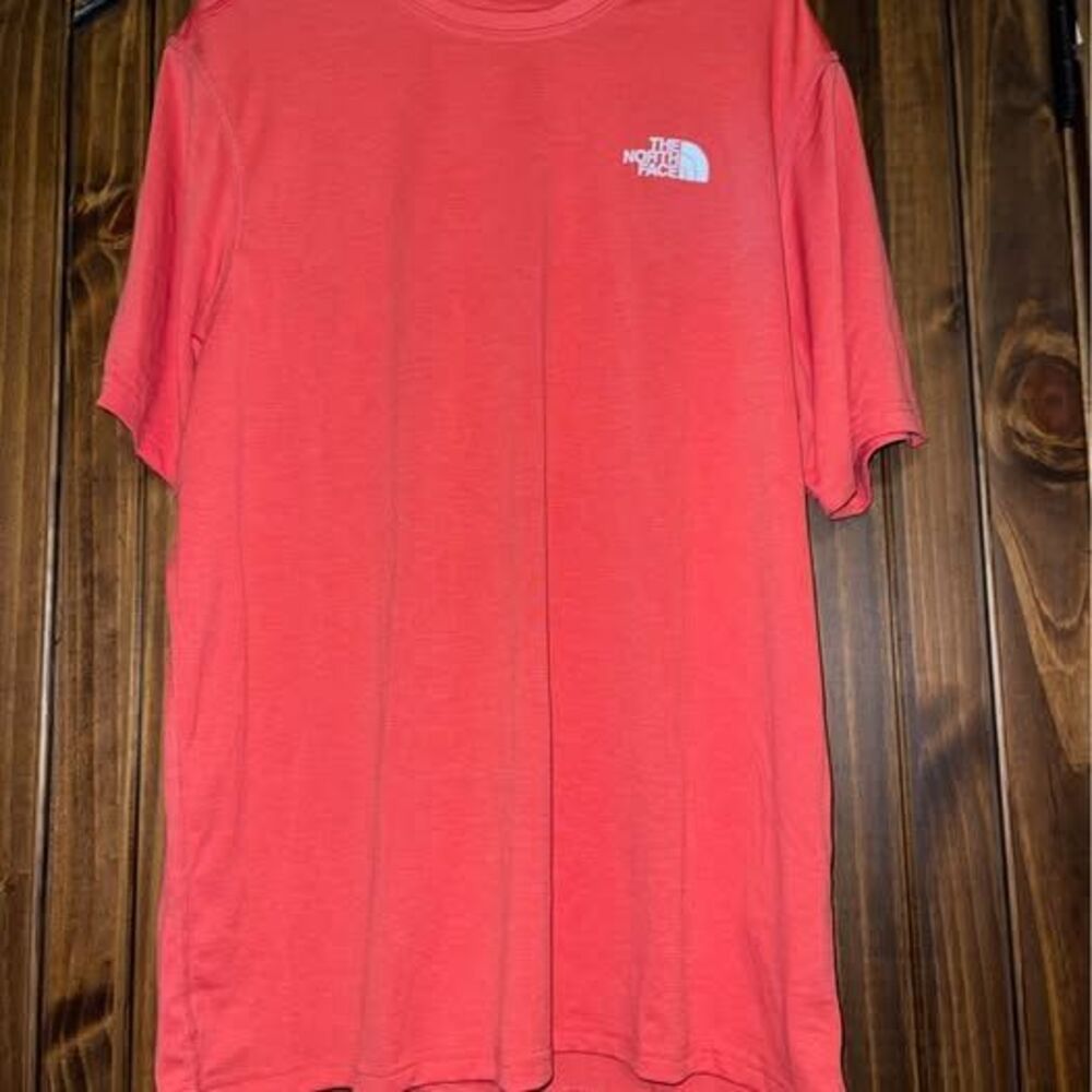 New Men’s XL The North Face Short Sleeve Shirt Athletic Hiking Red
